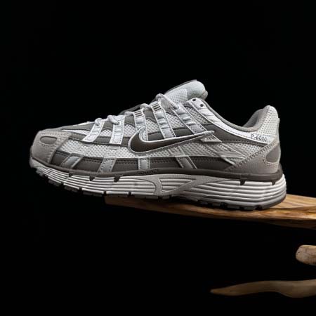 2025年12月25日入荷新品Nike Initiator ...