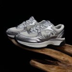 2025年12月25日入荷新品CHANEL人気 スニーカー男女兼用/誕生日プレゼント/XH工場