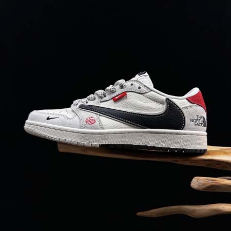 2025年12月25日入荷新品AJ1 Travis Scot...