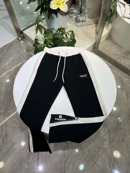 2025年12月26日秋冬新作Balenciagaスラックス...