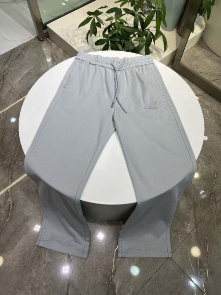 2025年12月26日秋冬新作Balenciagaスラックス...