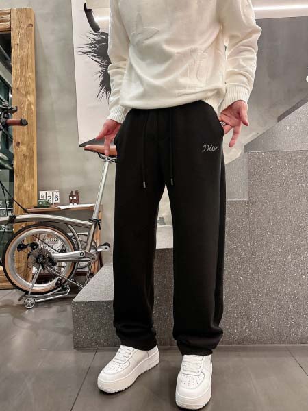 2025年12月26日秋冬新作Dior  スラックス/運動ズ...
