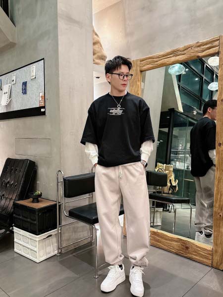 2025年12月26日秋冬新作Balenciagaスラックス...