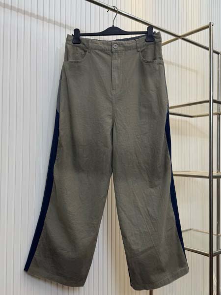 2025年12月29日秋冬新作Balenciagaスラックス...