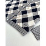 2025年12月29日秋冬新作Prada ニットカーディガン  高品質人気商品/誕生日プレゼント/FF工場