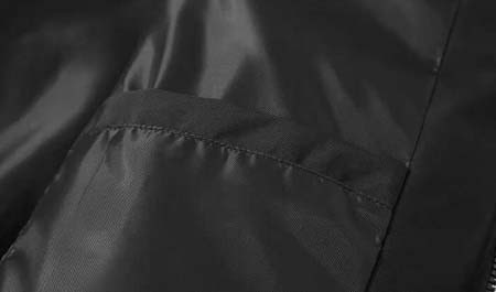 2026年1月9日GUCCI 新作 羽毛綿のベストJX工場