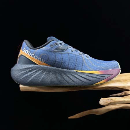 2026年1月9日入荷新品Saucony Triumph 21 N人気 スニーカー男女兼用/誕生日プレゼント/XH工場