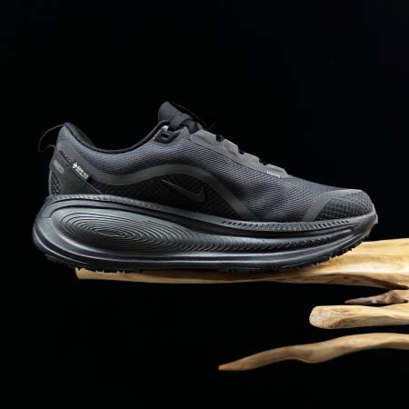 2026年1月10日入荷新品Nike Vomero 18 Gore-Tex人気 スニーカー男女兼用/誕生日プレゼント/XH工場