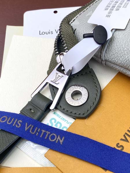 2026年1月14日新作高品質Louis VuittonバッグM11545    Monogram   Pochette Voyage 32 x 21 x 8  /GQ工場