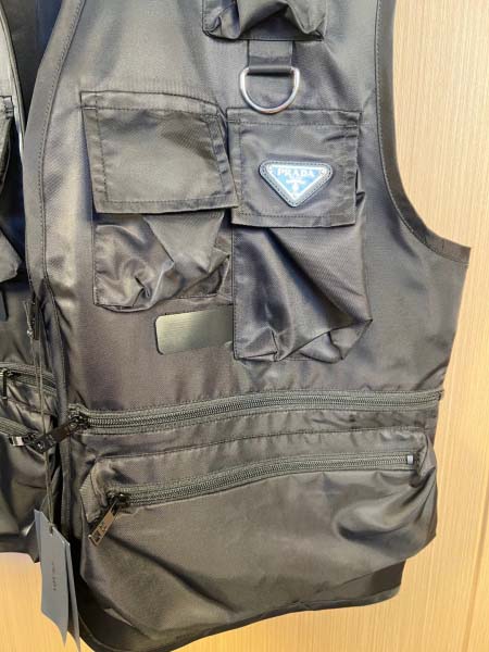 2026年1月23日新作PRADAベスト  高品質人気商品/誕生日プレゼント/FF工場