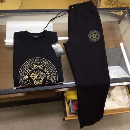 2026年1月28日入荷新作Versace上下セット大人気 激安/zh工場