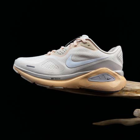 2026年1月9日入荷新品Nike  Zoom Struct...