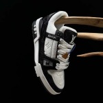 2026年1月9日入荷新品LV ARCH LIGHT SNEAKER人気 スニーカー男女兼用/誕生日プレゼント/XH工場