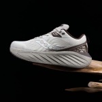 2026年1月9日入荷新品Saucony Triumph 21 N人気 スニーカー男女兼用/誕生日プレゼント/XH工場