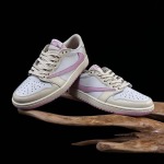 2026年1月9日入荷新品Nike Air Jordan 1 x Travis Scott AJ1人気 スニーカー男女兼用/誕生日プレゼント/XH工場