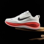 2026年1月9日入荷新品 Nike Vomero Plus 人気 スニーカー男女兼用/誕生日プレゼント/XH工場