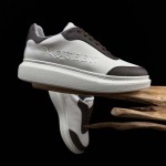 2026年1月10日入荷新品Alexander McQueen人気 スニーカー男女兼用/誕生日プレゼント/XH工場