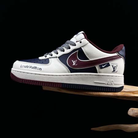 2026年1月10日入荷新品Nike SB Dunk Low...