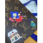 2026年1月13日新作高品質Louis VuittonパスポートカバーM15327 VivienneMonogramVivienne14 x 2.5 x 10/GQ工場