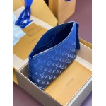 2026年1月14日新作高品質Louis VuittonバッグM11545    Monogram   Pochette Voyage 32 x 21 x 8  /GQ工場