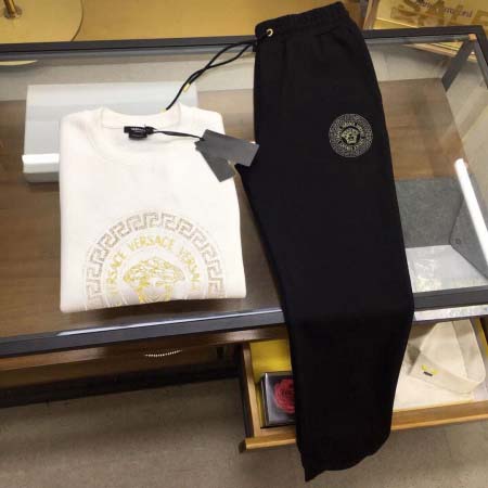 2026年1月28日入荷新作Versace上下セット大人気 ...