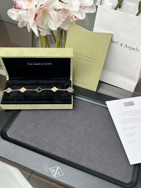 2026年2月1日入荷新品van cleef & arpelsブレスレットギフト/誕生日/記念品/アクセサリーxin工場
