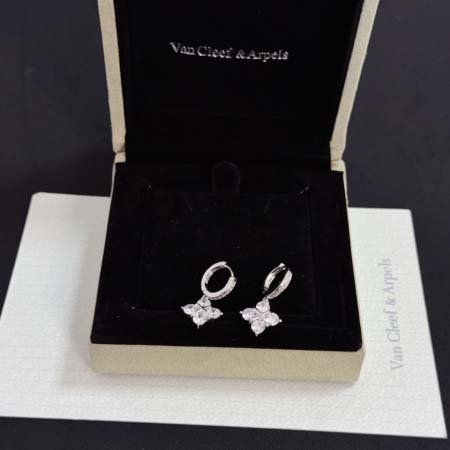 2026年2月1日入荷新品van cleef & arpelsピアスギフト/誕生日/記念品/アクセサリーxin工場