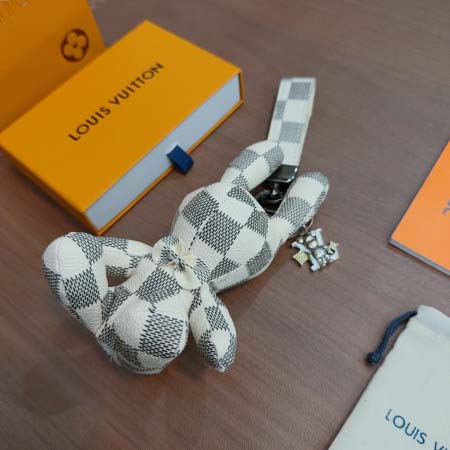 2026年2月3日入荷新品ルイヴィトン キーホルダー ギフト/誕生日/記念品/アクセサリーxin工場