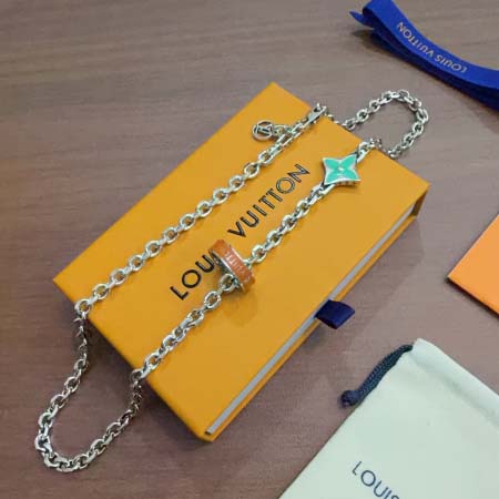 2026年2月3日入荷新品ルイヴィトンネックレスギフト/誕生日/記念品/アクセサリーxin工場
