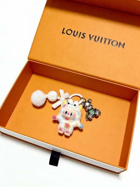 2026年2月3日入荷新品ルイヴィトン キーホルダー ギフト/誕生日/記念品/アクセサリーxin工場