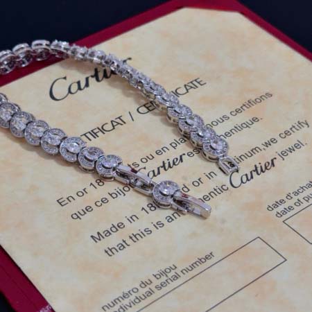 2026年2月3日入荷新品カルティエブレスレットギフト/誕生日/記念品/アクセサリーxin工場