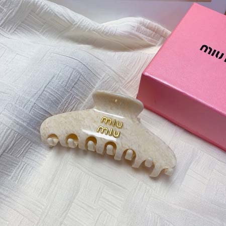 2026年2月5日入荷新品miumiuヘアピンギフト/誕生日/記念品/アクセサリーxin工場