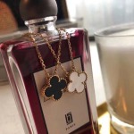 2026年2月1日入荷新品van cleef & arpelsネックレスギフト/誕生日/記念品/アクセサリーxin工場