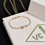 2026年2月1日入荷新品van cleef & arpelsブレスレットギフト/誕生日/記念品/アクセサリーxin工場