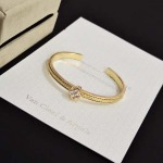 2026年2月1日入荷新品van cleef & arpels腕輪/ブレスレットギフト/誕生日/記念品/アクセサリーxin工場