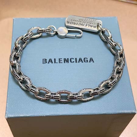 2026年2月3日入荷新品Balenciagaブレスレットギ...