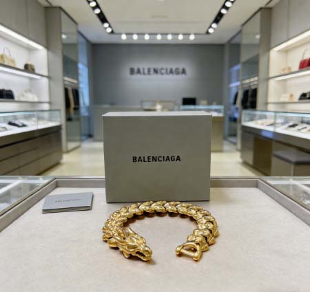 2026年2月3日入荷新品Balenciagaブレスレットギ...