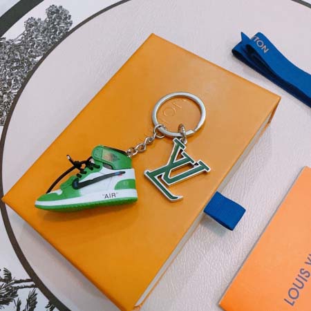 2026年2月3日入荷新品ルイヴィトン キーホルダー ギフト...