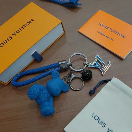 2026年2月3日入荷新品ルイヴィトン キーホルダー ギフト...