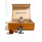 2026年2月3日入荷新品ルイヴィトン キーホルダー ギフト/誕生日/記念品/アクセサリーxin工場