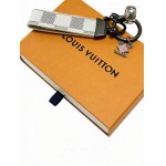 2026年2月3日入荷新品ルイヴィトン キーホルダー ギフト/誕生日/記念品/アクセサリーxin工場