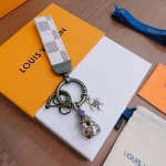 2026年2月3日入荷新品ルイヴィトン キーホルダー ギフト/誕生日/記念品/アクセサリーxin工場