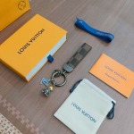 2026年2月3日入荷新品ルイヴィトン キーホルダー ギフト/誕生日/記念品/アクセサリーxin工場