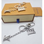 2026年2月3日入荷新品ルイヴィトン キーホルダー ギフト/誕生日/記念品/アクセサリーxin工場