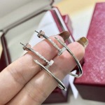 2026年2月3日入荷新品カルティエピアスギフト/誕生日/記念品/アクセサリーxin工場