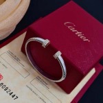 2026年2月4日入荷新品Cartier腕輪/ブレスレットギフト/誕生日/記念品/アクセサリーxin工場