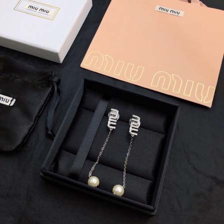 2026年2月5日入荷新品miumiuピアスギフト/誕生日/...