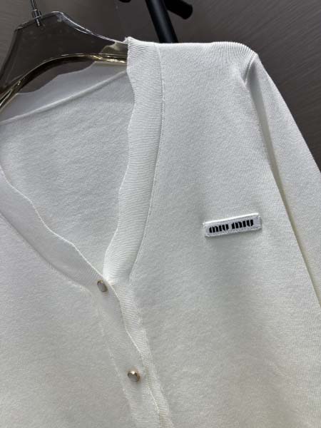 2026年4月9日入荷早春新作Miumiu女性用ファッション/誕生日プレゼント/贈り物 can工場