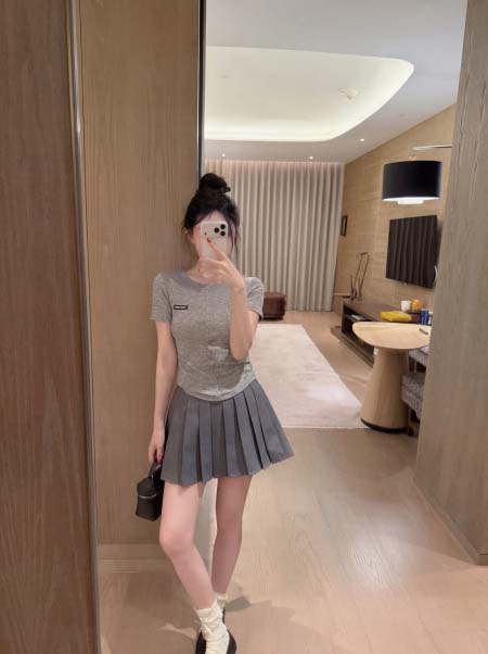 2026年4月9日入荷早春新作Miumiuセット女性用ファッション/誕生日プレゼント/贈り物 can工場