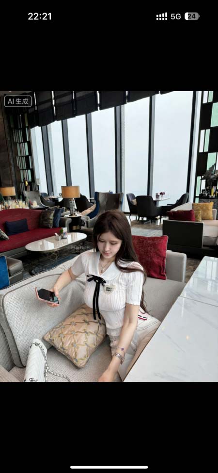 2026年4月9日入荷早春新作Miumiuニットトップ女性用ファッション/誕生日プレゼント/贈り物 can工場